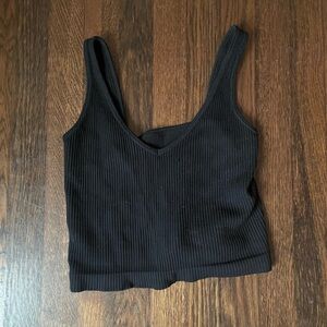 Black ribbed v neck tank